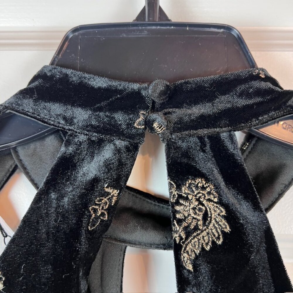 Lost + Wander Genevieve Black Velvet Embroidered Cutout Mini Romper Small NWT - Picture 9 of 12
